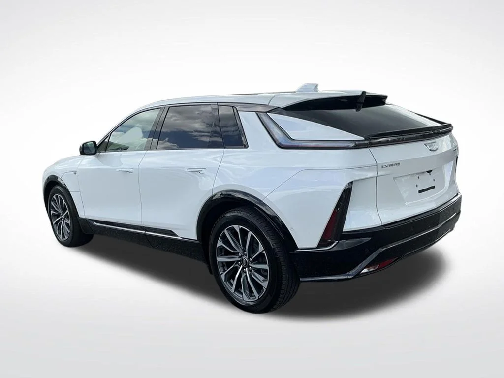 Used 2024 White Cadillac Sport image 4