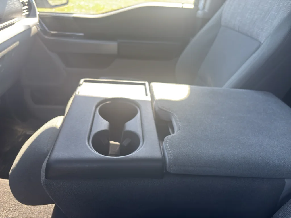 Used 2023 Oxford White Ford XLT image 19