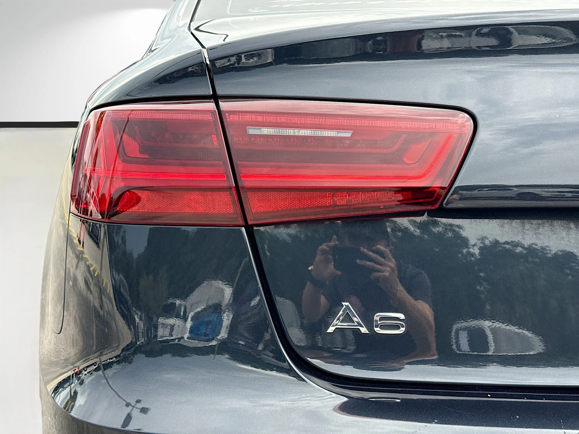 Used 2018 Moonlight Blue Metallic Audi Premium Plus image 10