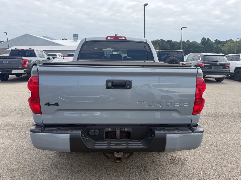 Used 2021  Toyota SR5 image 10