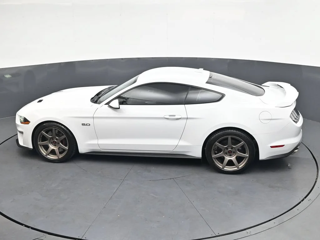 Used 2020 White Ford GT image 28