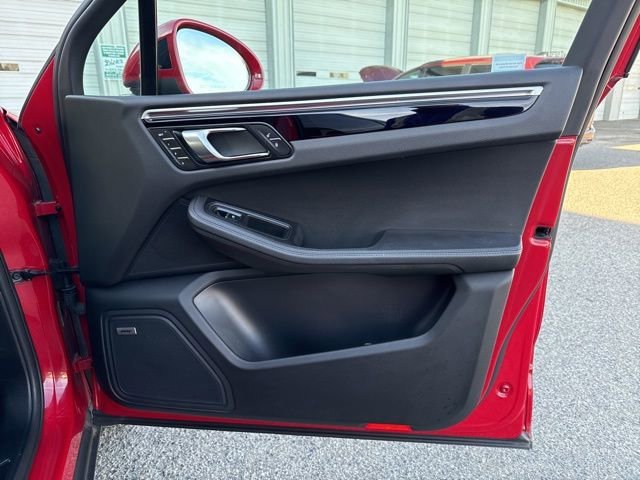Used 2020  Porsche AWD image 11