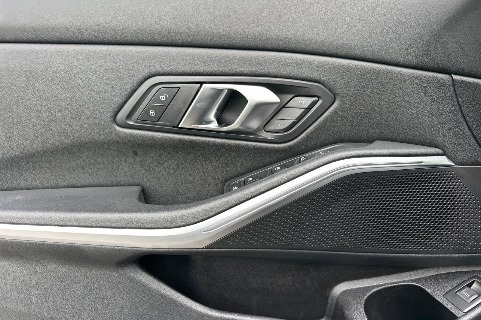 Used 2024 Skyscraper Grey Metallic BMW 330i image 10