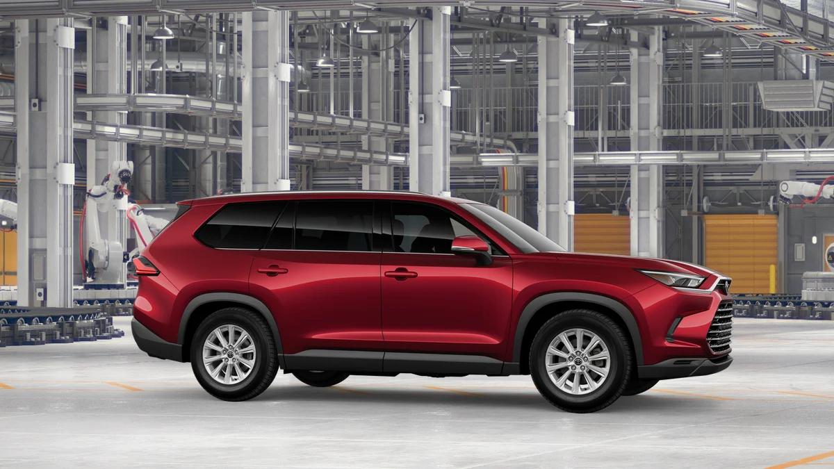 New 2026 Ruby Flare Pearl Toyota XLE image 25