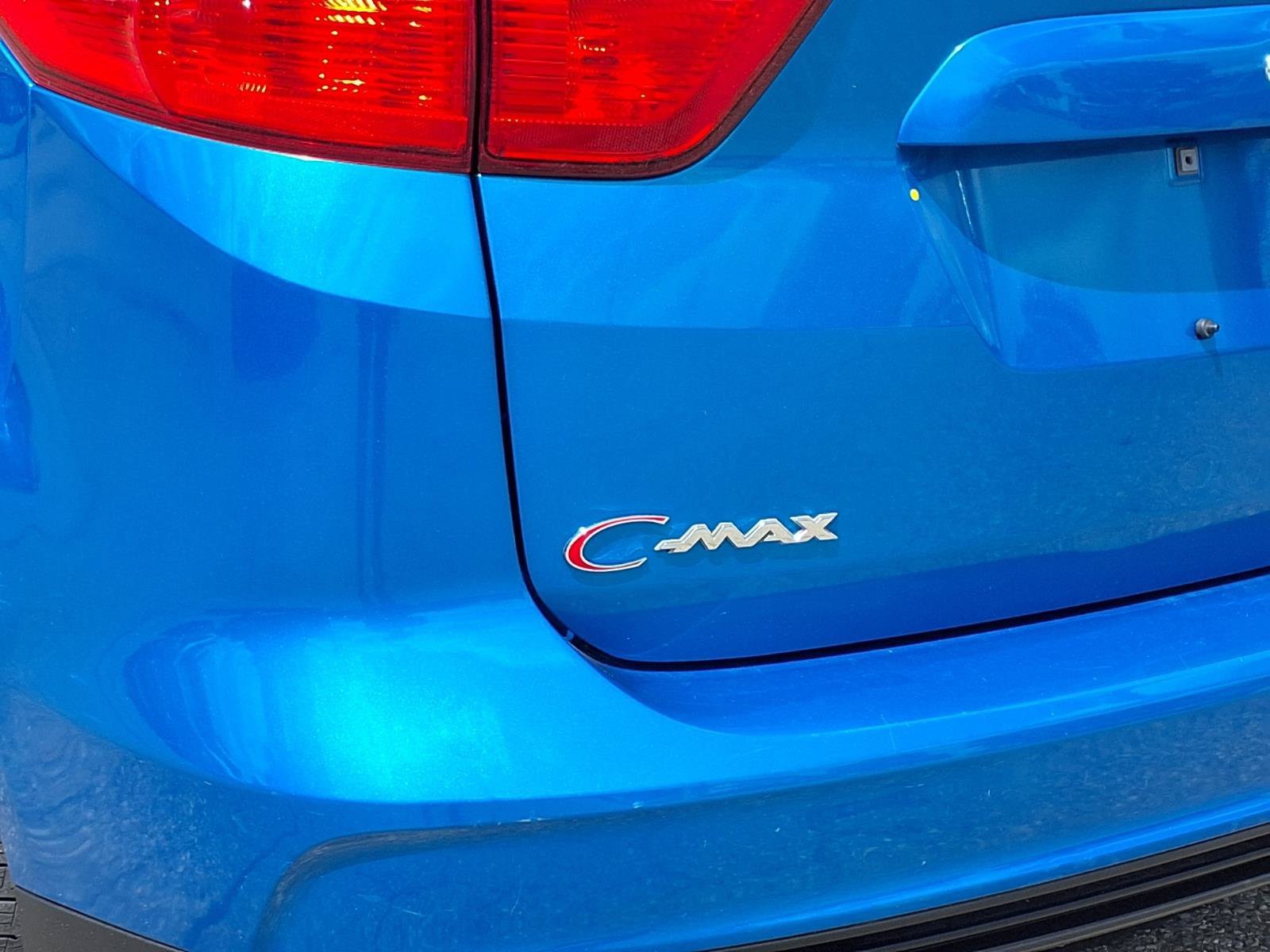 Used 2013 Blue Candy Metallic Tinted Clearcoat Ford SE image 20