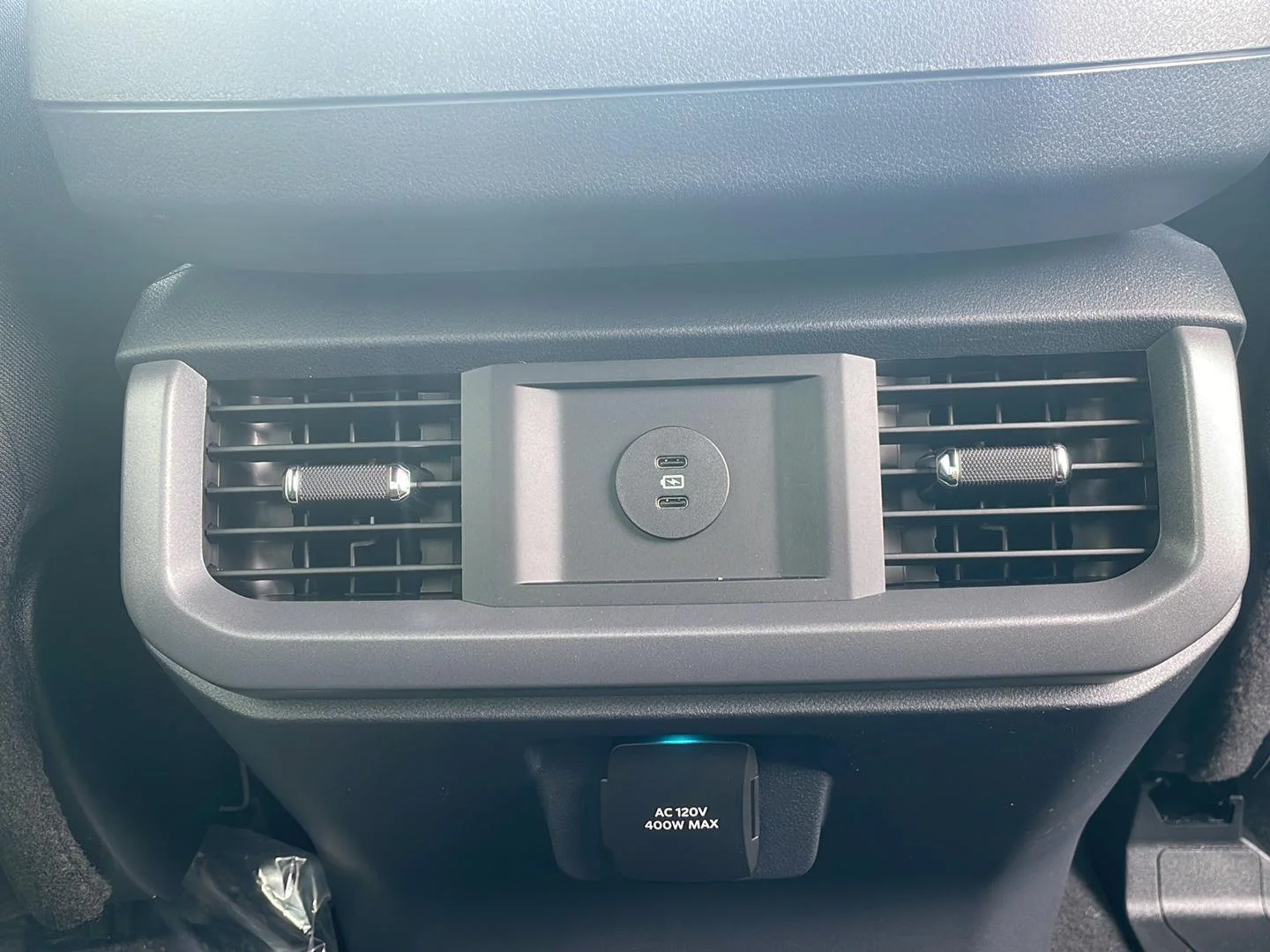 New 2026 Agate Black Metallic Ford XLT image 31