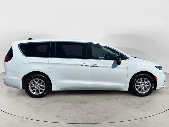 Used 2024 White Chrysler Touring L image 7