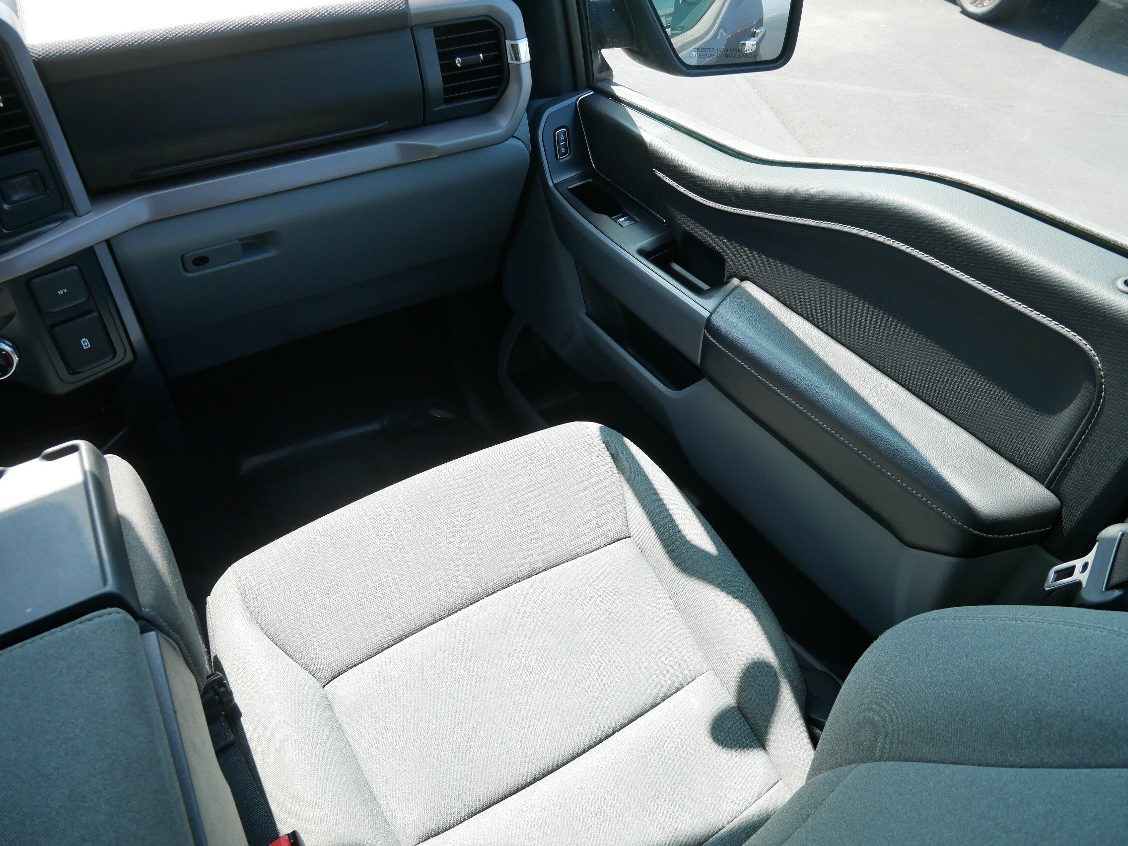 2025 Ford F-150 XLT - Photo 11
