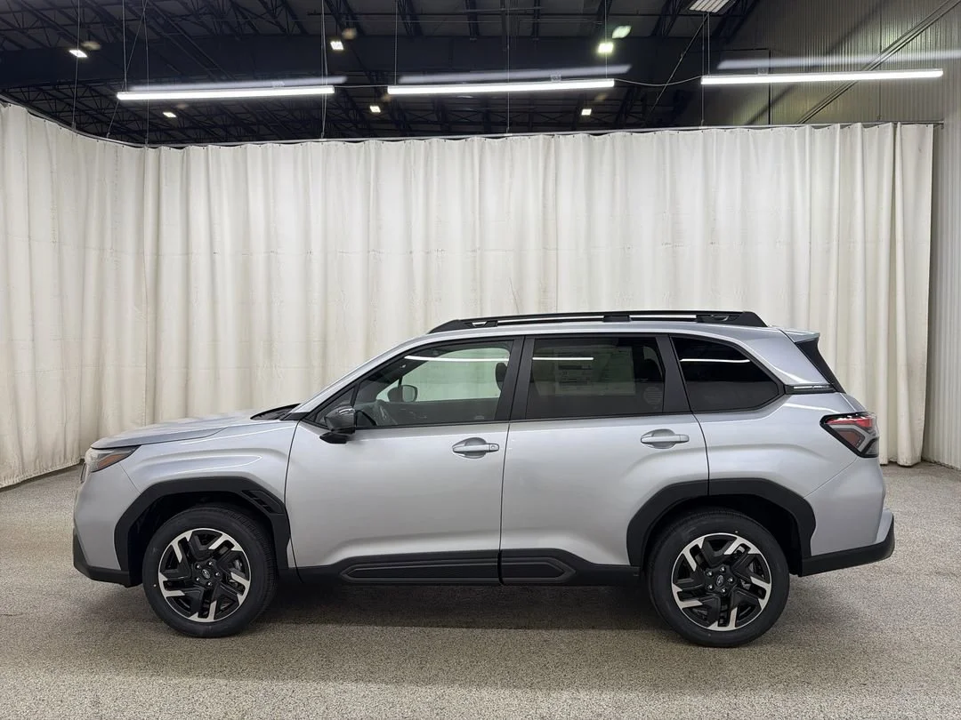 New 2026 Ice Silver Metallic Subaru Limited image 6