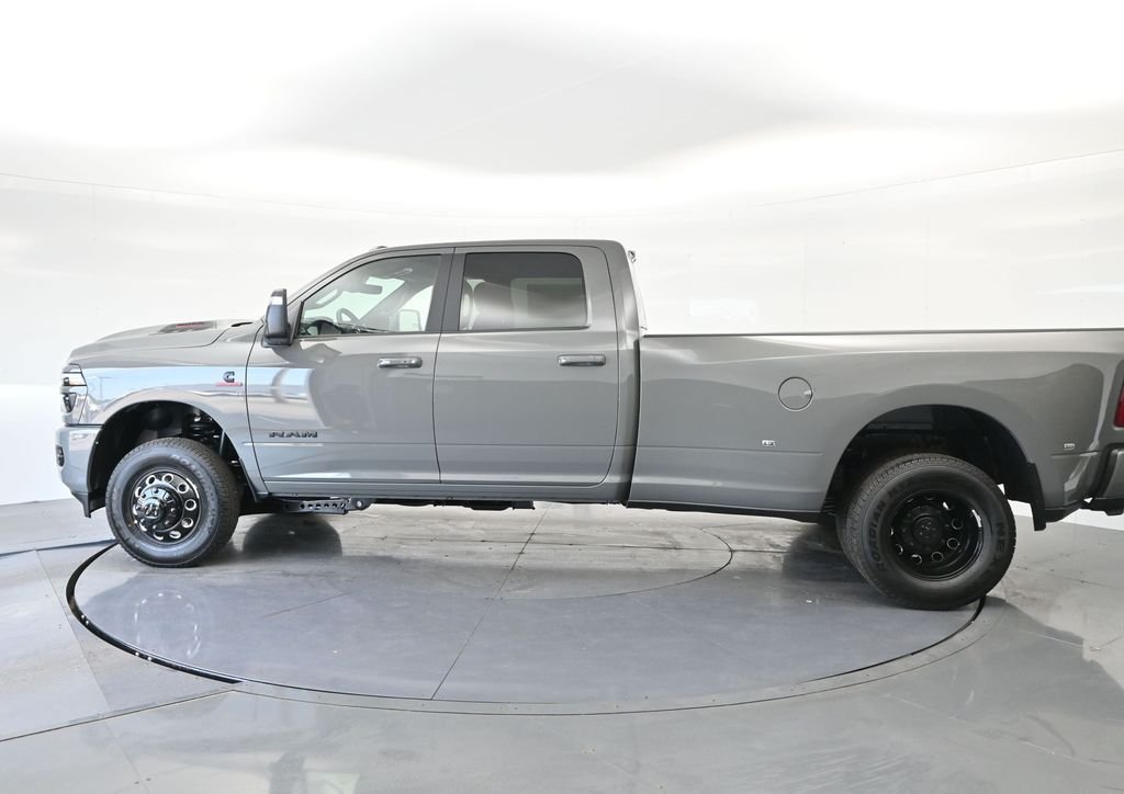 New 2026 Ceramic Gray Clear-Coat Exterior Paint RAM Laramie image 10