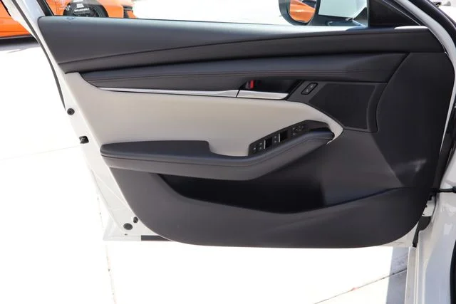 New 2026 Snowflake White Pearl Mazda 2.5 S Preferred image 15