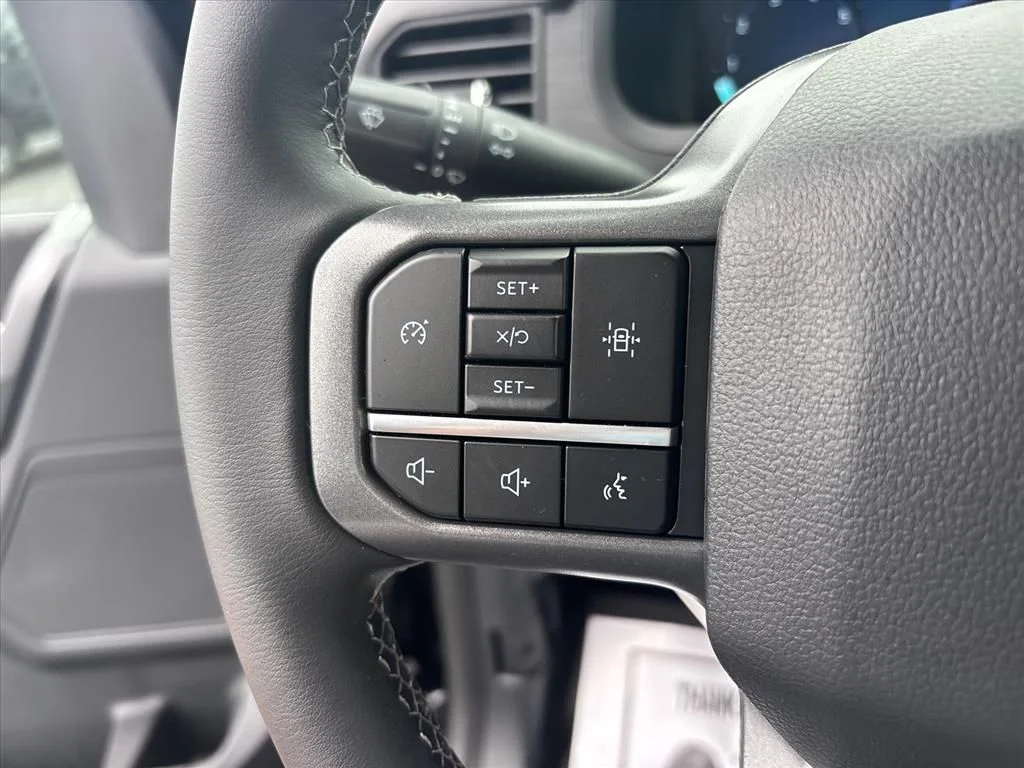 New 2026 Agate Black Metallic Ford XLT image 30