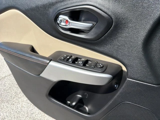 Used 2018 Gray Jeep Limited image 20