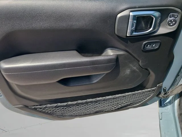 Used 2024 Gray Jeep Sport S image 17
