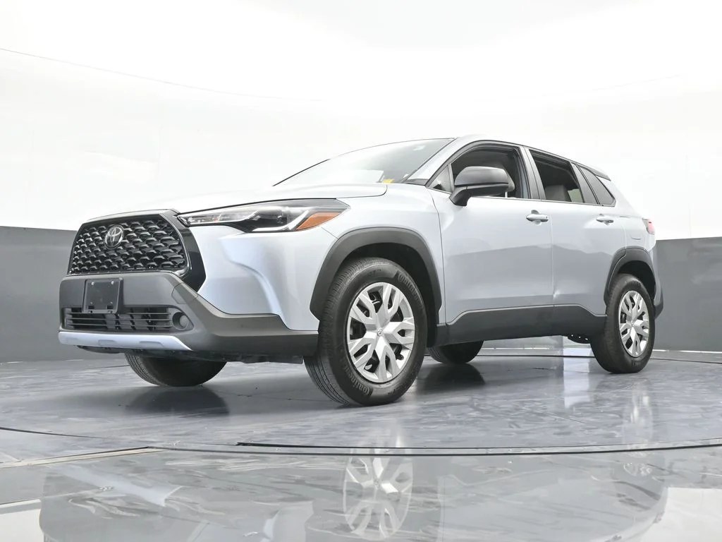 Used 2025 Silver Toyota L image 51