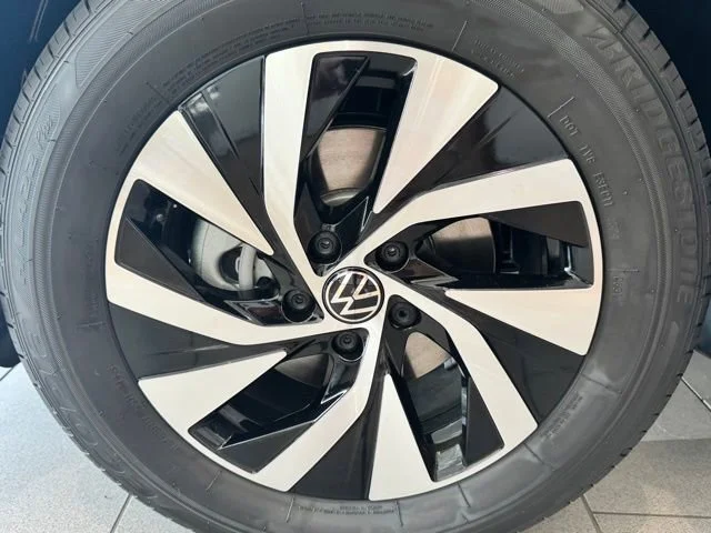 2025 Volkswagen Tiguan S - Photo 18