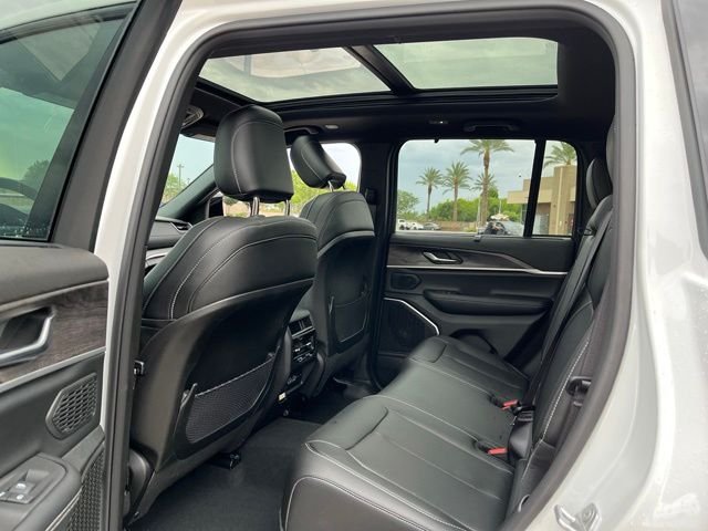 Used 2025 White Jeep Anniversary Edition 4xe image 11