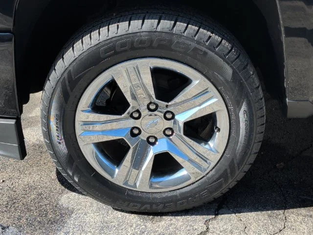 Used 2018 Black Chevrolet Custom image 39