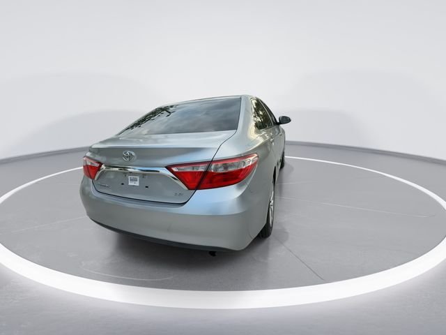 Used 2016 Silver Toyota LE image 7