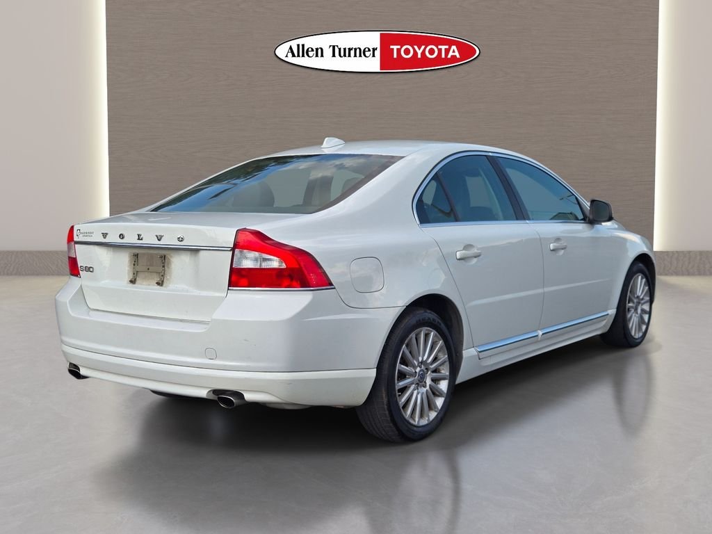Used 2012 White Volvo 3.2 image 5