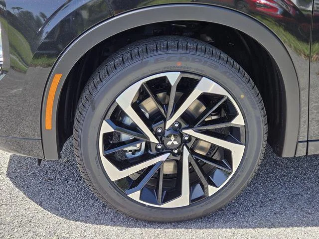 2025 Mitsubishi Outlander Plug-in Hybrid Platinum Edition - Photo 5