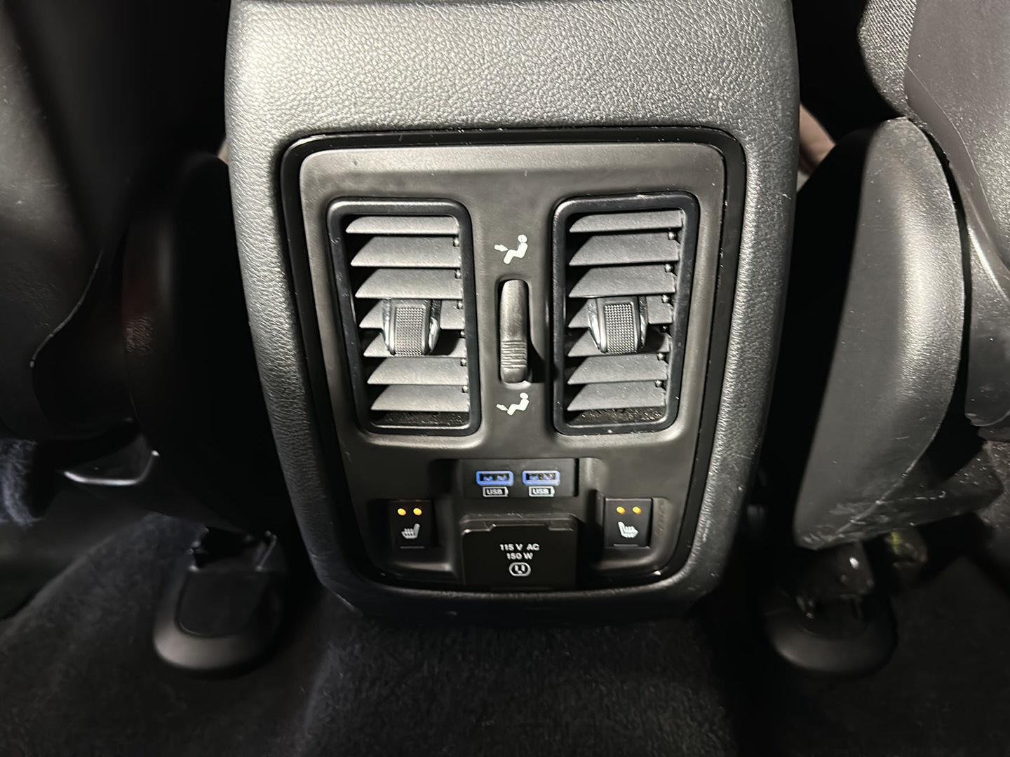 Used 2025 Vapour Grey Dodge R/T image 30