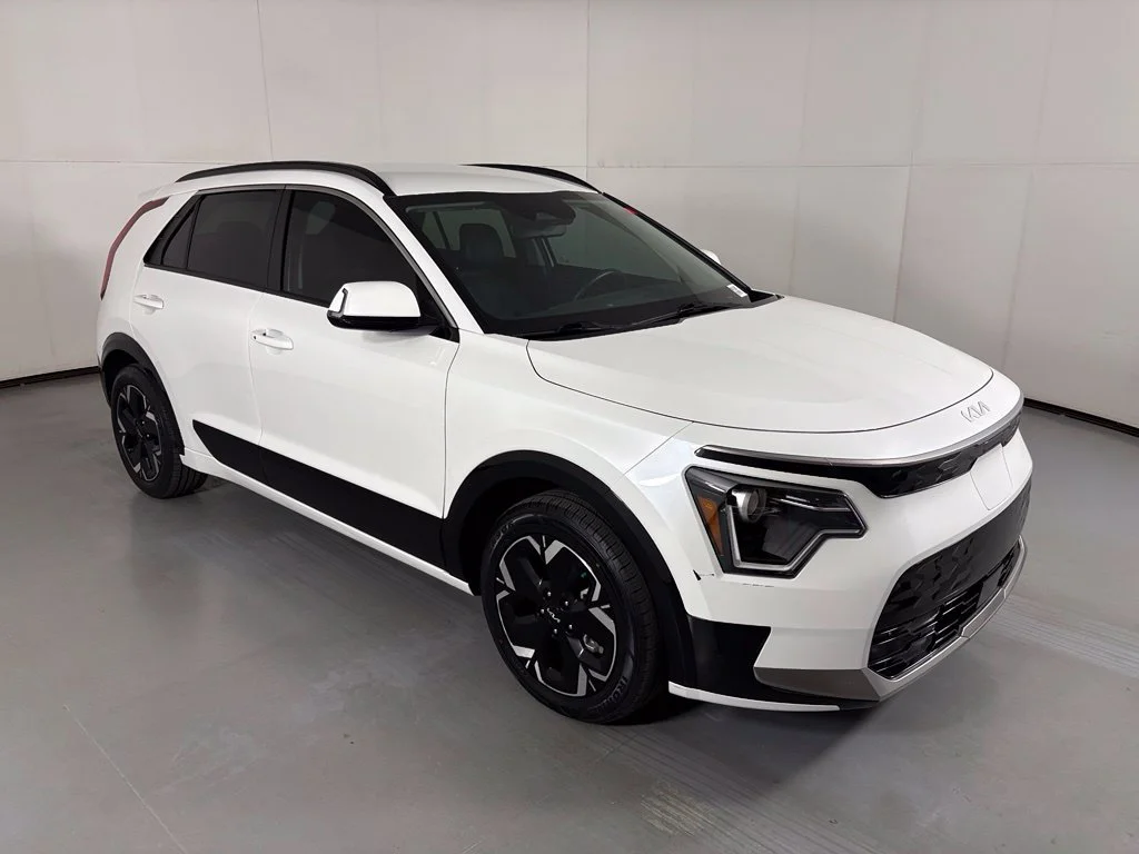 Used 2023 Kia Niro Wind with VIN KNDCR3L13P5046945 for sale in Mesa, AZ