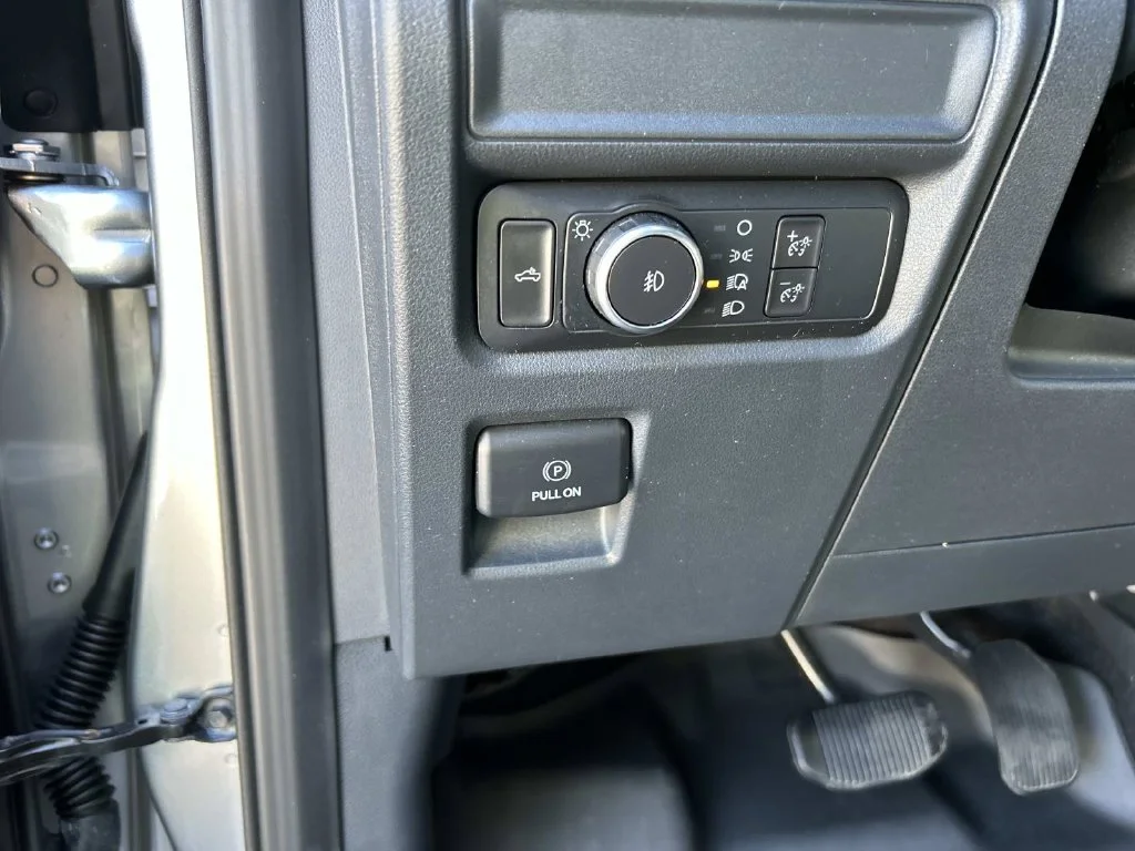 Used 2021 Silver Ford XL image 43