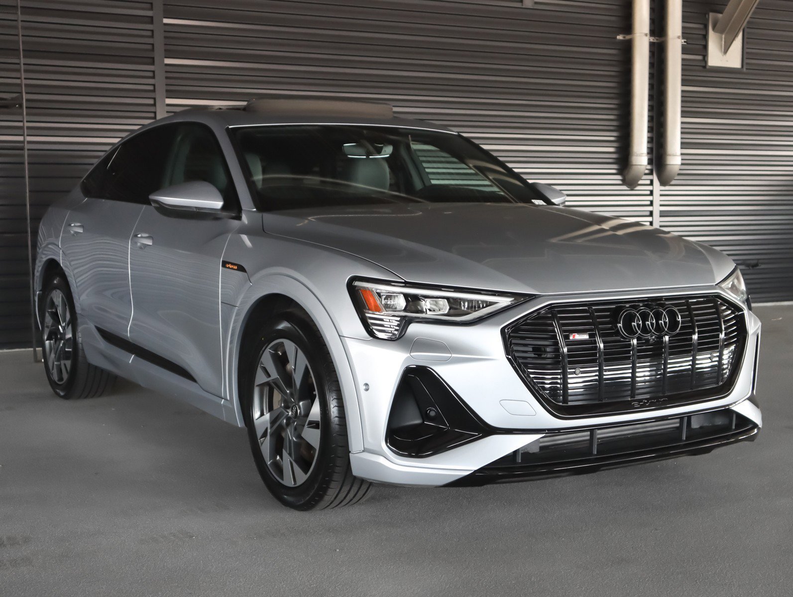 Used 2023 Florett Silver Metallic Audi S line Premium image 13
