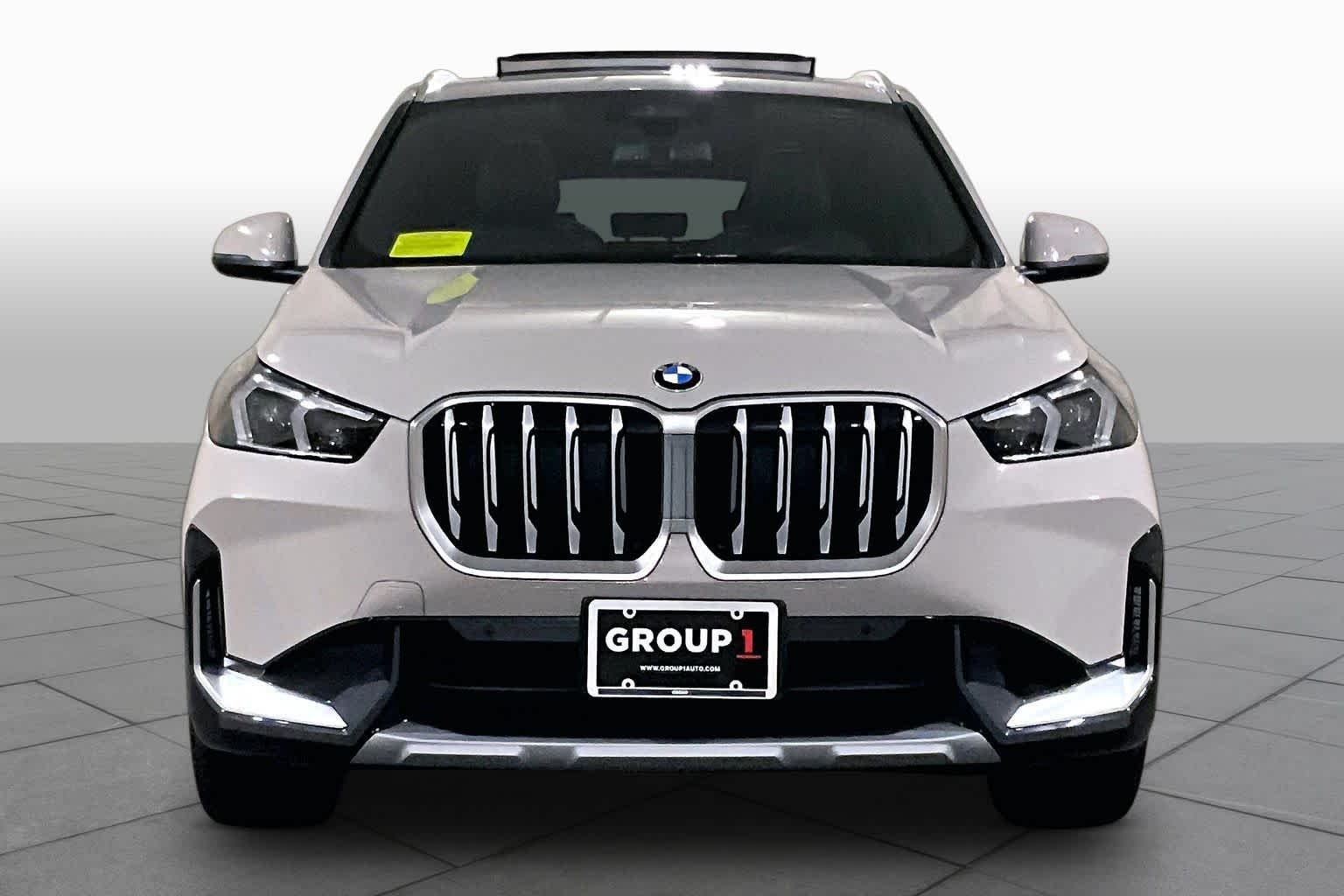 Used 2026 Dune Grey Metallic BMW xDrive28i image 3