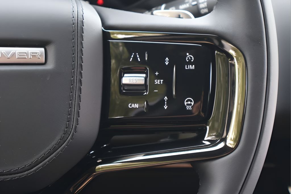 New 2026 Carpathian Grey Land Rover Dynamic SE image 21