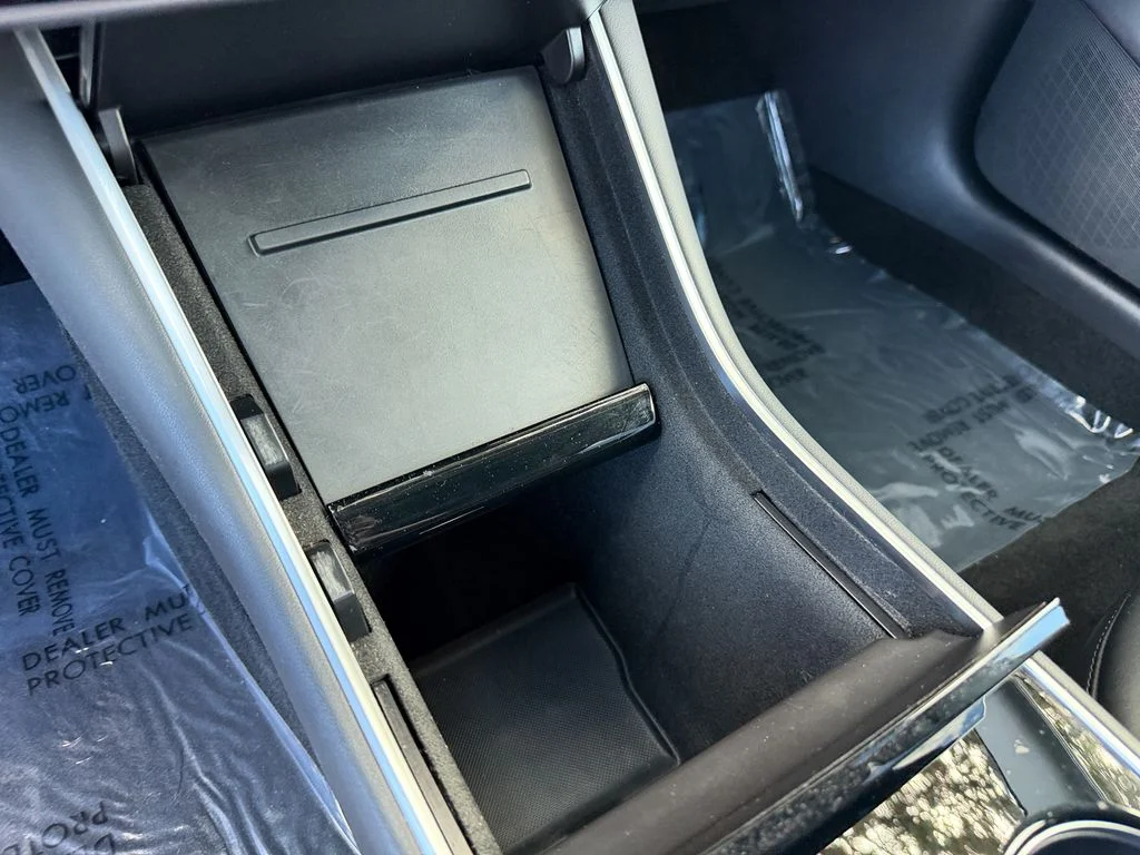 Used 2019  Tesla Long Range image 18