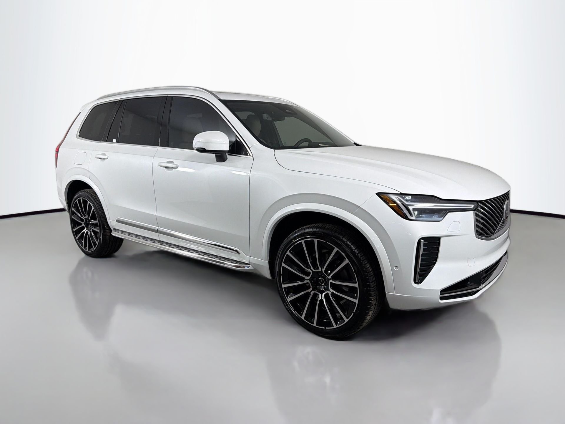 2026 Volvo XC90 Plus