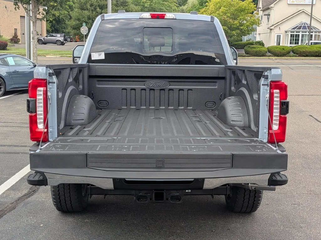 New 2026 Gray Ford Lariat image 31