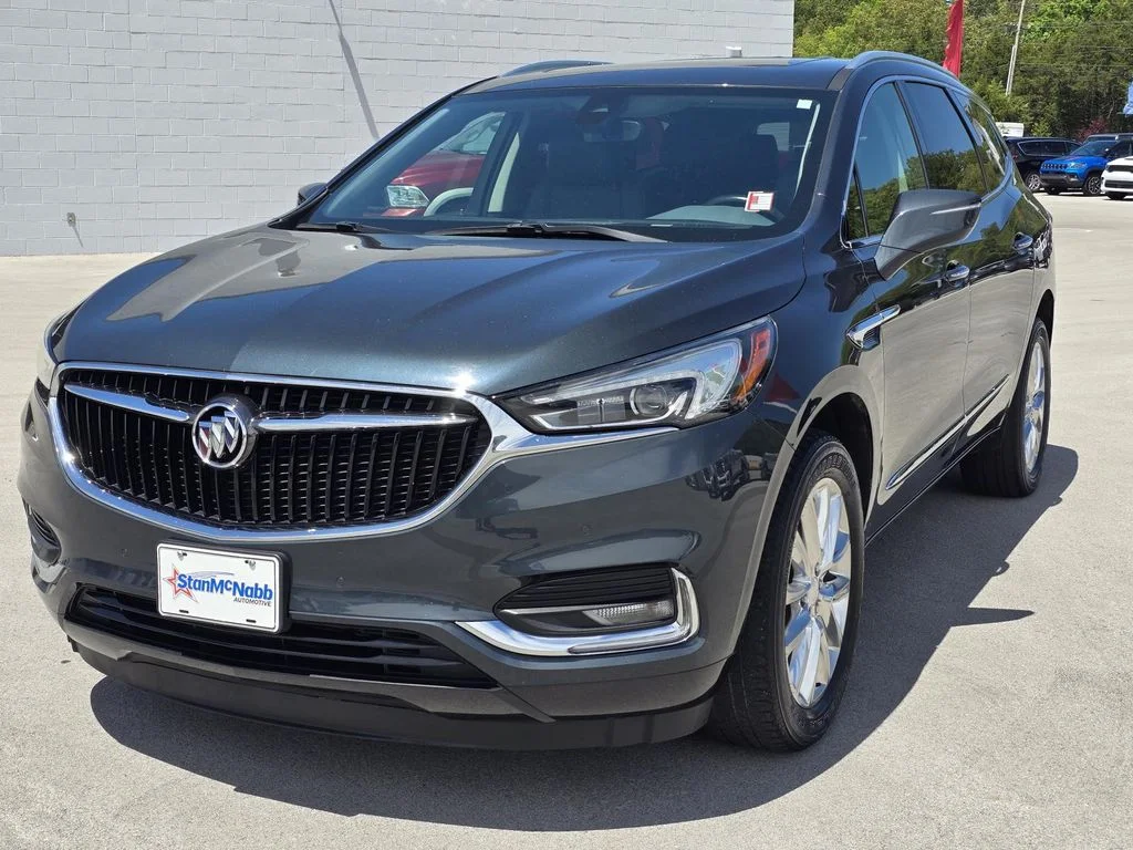 Used 2018 Includes Pitch Dark Night lower exterior accent color. Buick Premium image 3