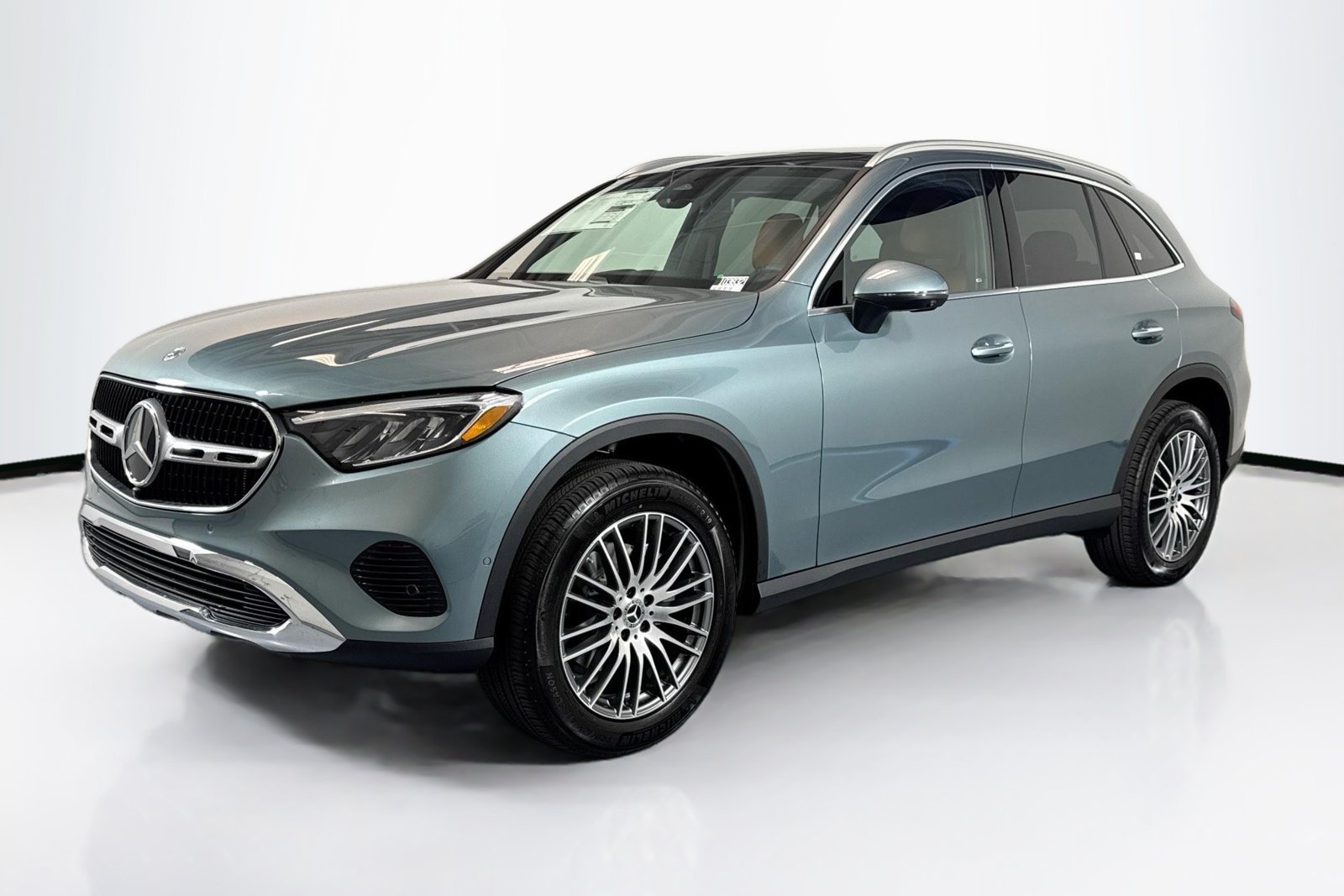 New 2026 Verde Silver Metallic Mercedes-Benz GLC 300 image 1