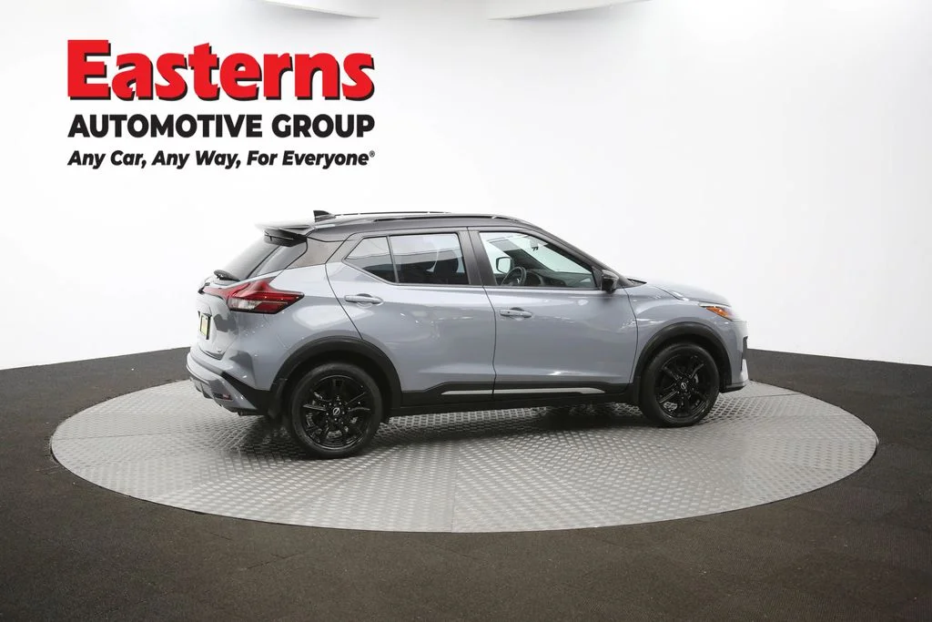 Used 2023 Gray Nissan SR image 42