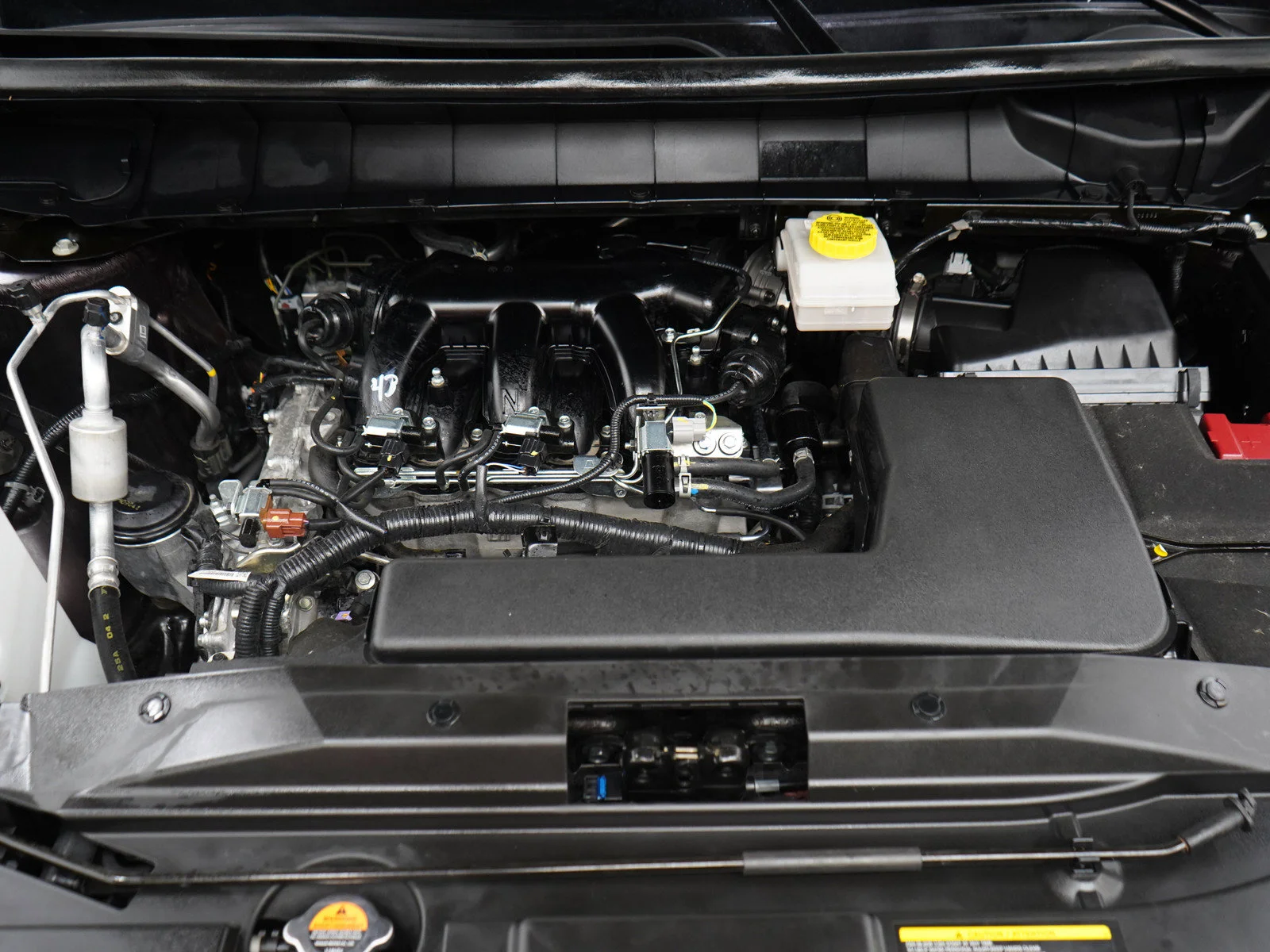 Used 2025 Scarlet Ember Tintcoat Nissan Platinum image 33