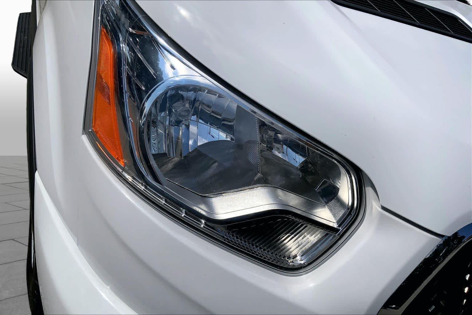 Used 2022 Oxford White Ford XLT image 28