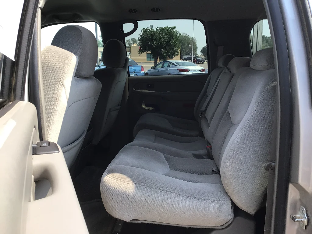 Used 2005 Silver Birch Metallic GMC SLE image 10
