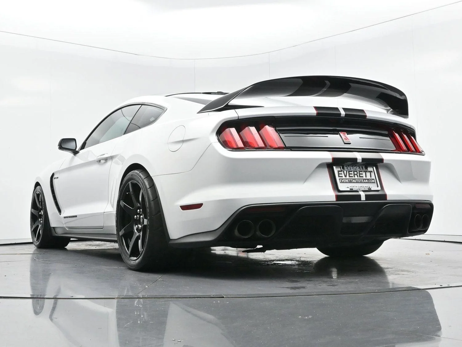 Used 2019 White Ford Shelby GT350 image 48