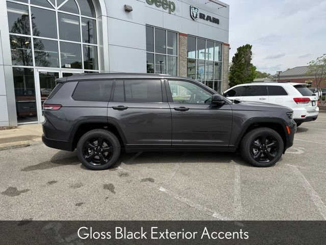 New 2025 Baltic Gray Metallic Clear-Coat Exterior Paint Jeep Altitude X image 9