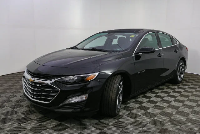 Used 2024 Black Chevrolet LT image 5
