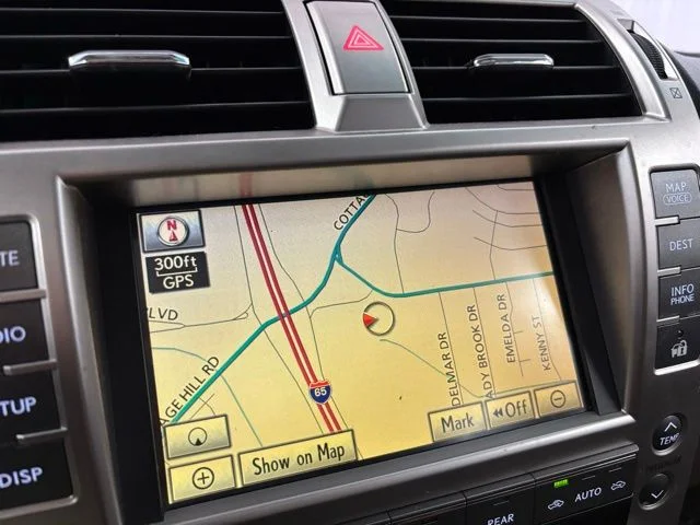 Used 2010 White Lexus 460 image 23