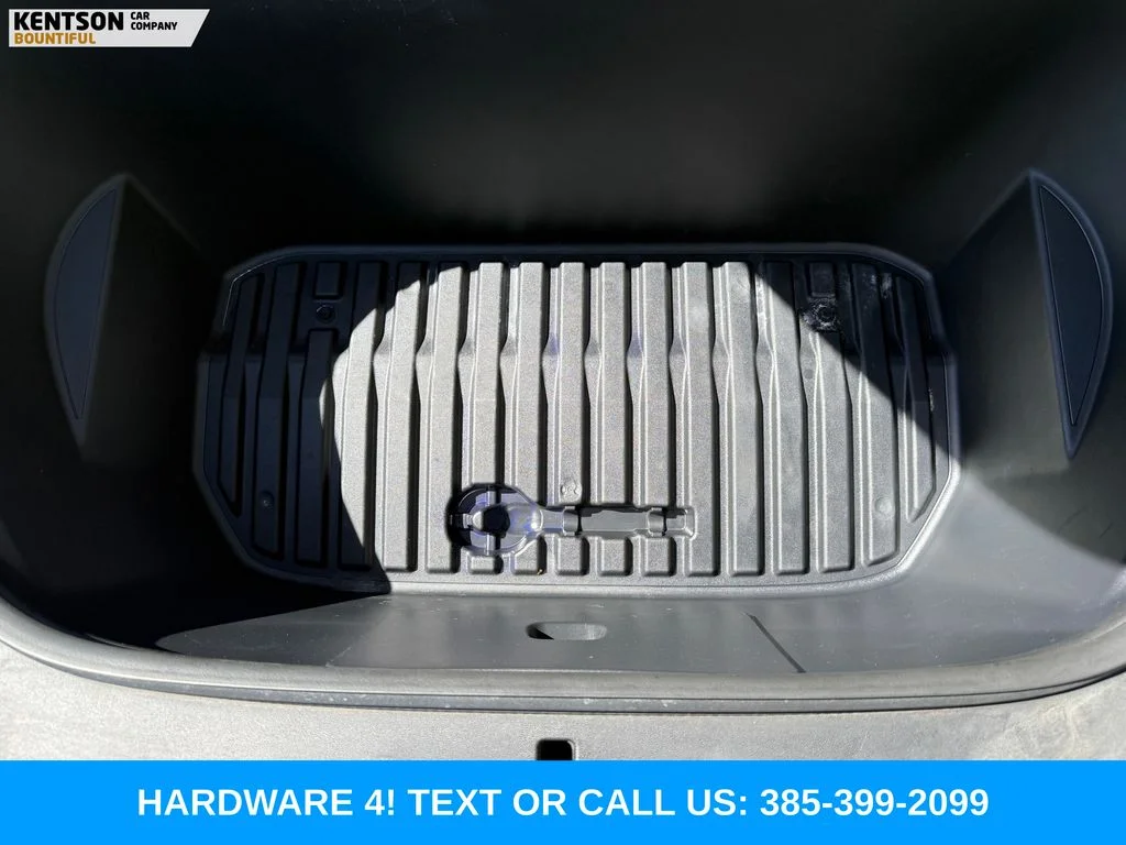 Used 2023 White Tesla Long Range image 34