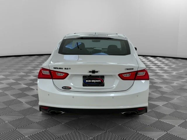 Certified Used 2018 IRIDESCENT PEARL TRICOAT Chevrolet Premier image 4