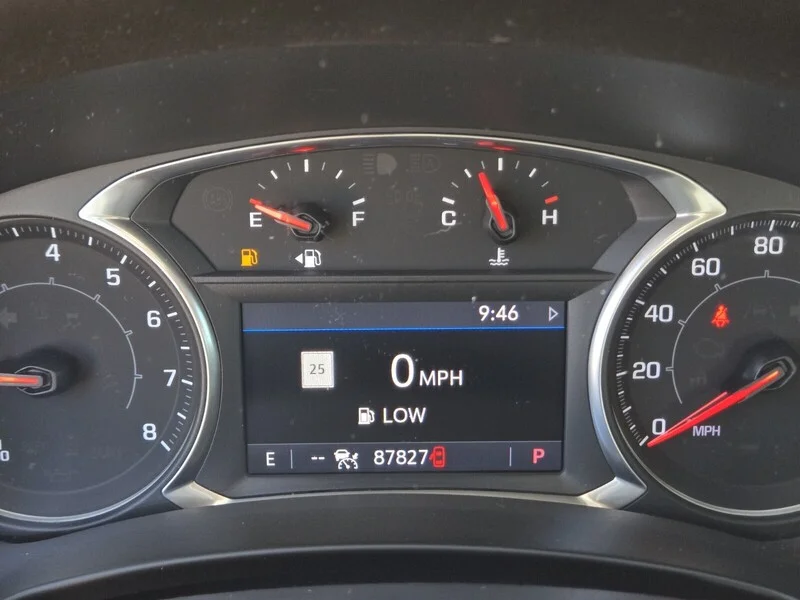 Used 2021 Blue Emerald Metallic GMC SLE image 16