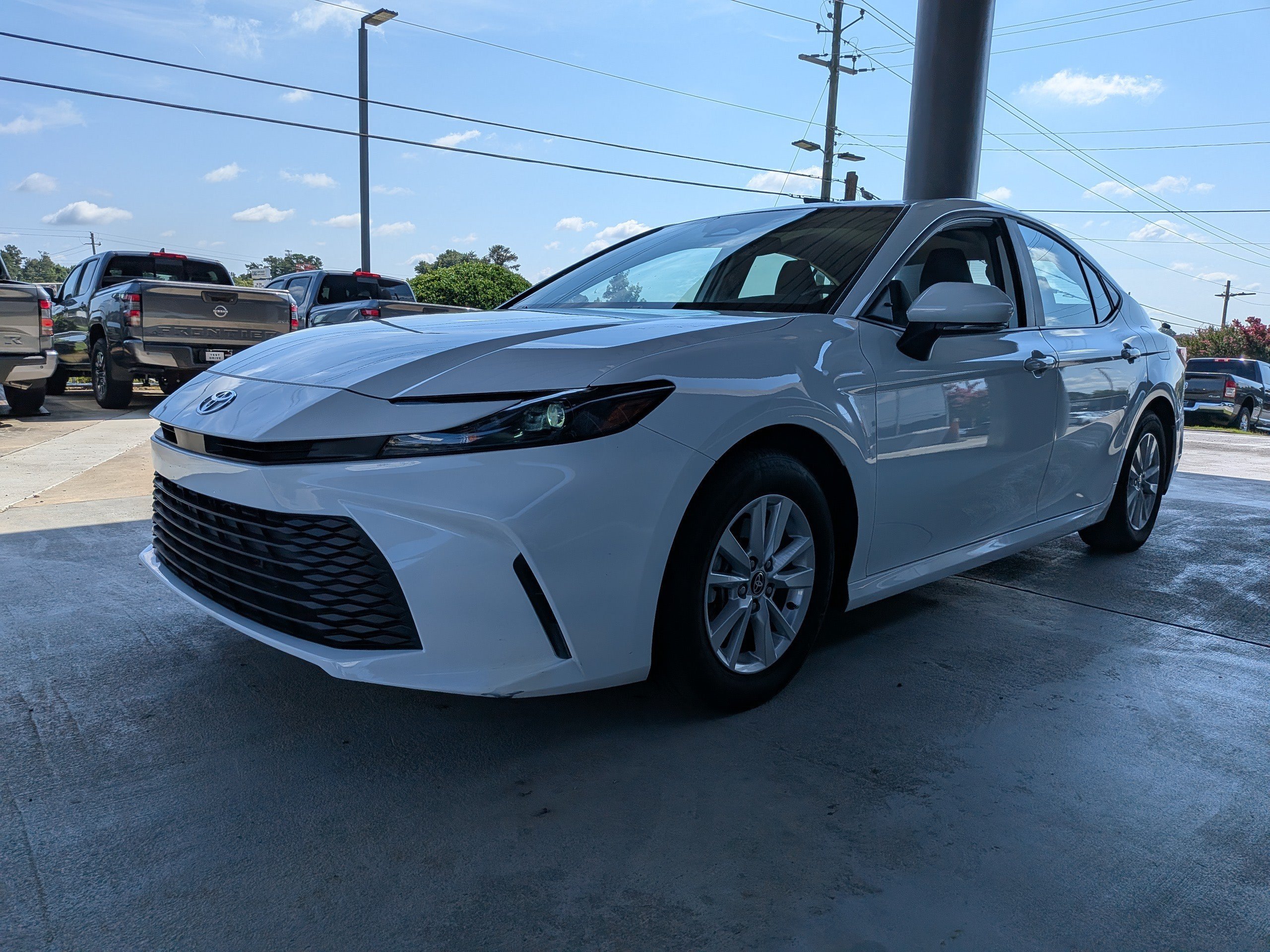 Used 2025 White Toyota LE image 6