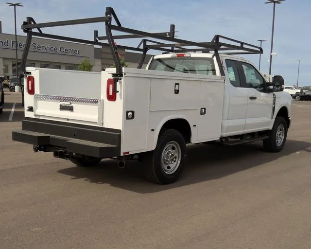 New 2026 Oxford White Ford XL image 6