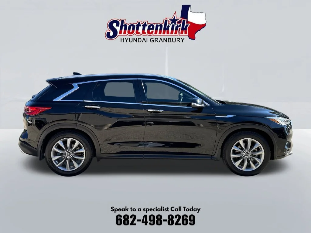 Used 2020 Black Obsidian INFINITI LUXE image 5
